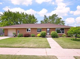 1334 S 23rd St, Manitowoc, WI 54220