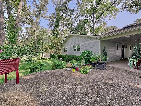 4th image of 1393 Hideaway Ln W