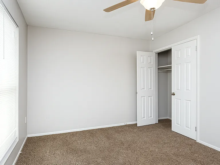 100 Regency at Clemson — Photo 25