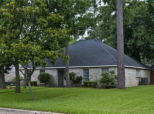 7622 Heathrow Ln, Spring, TX 77379