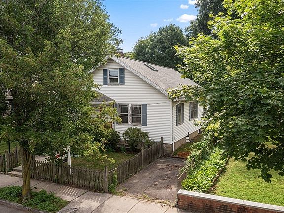 4th image of 151 Lasell St