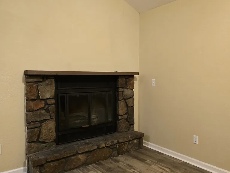 18 Bentree Ln #403 — Photo 14