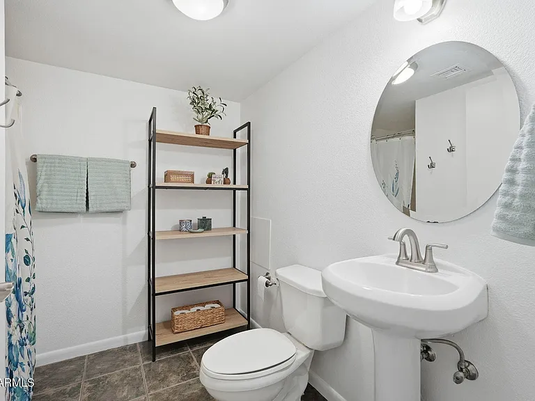 1005 E 8th St #2003 — Photo 16