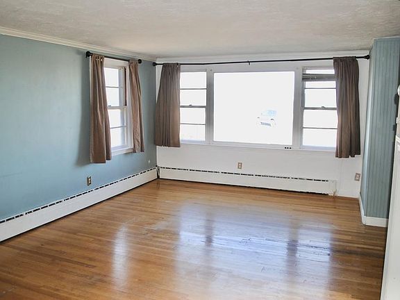 3rd image of 607 Quincy Shore Dr