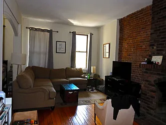 Rented by Aimee Grodanz, LREB