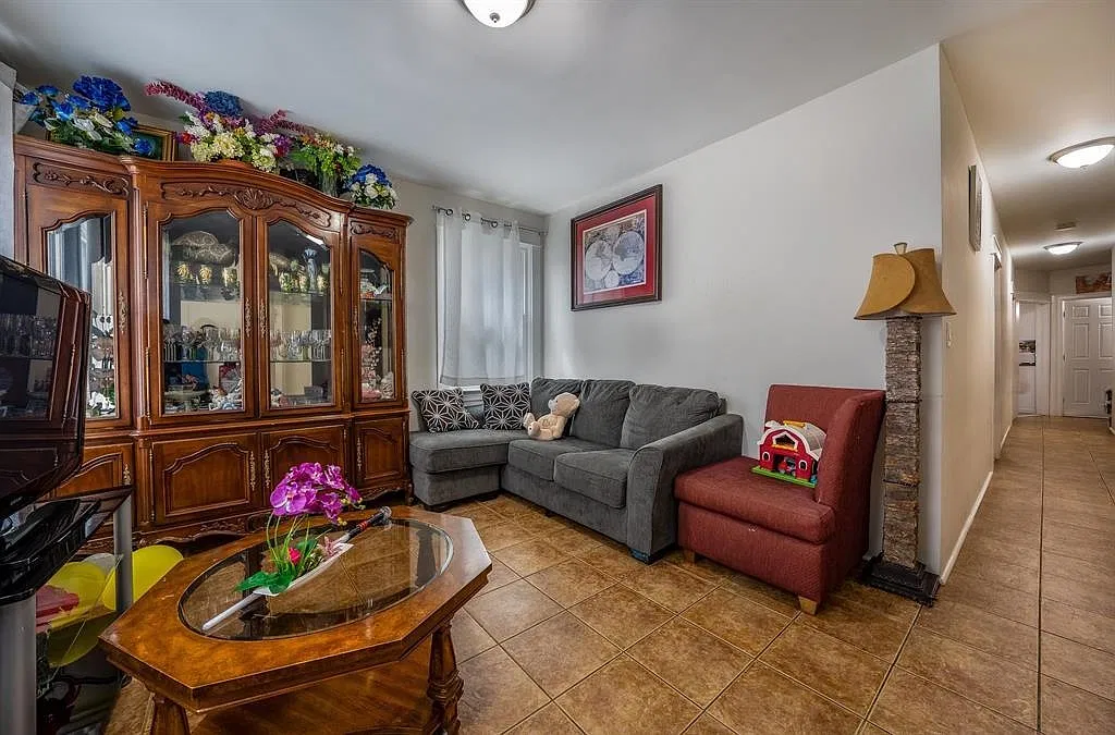 14 Burdette Pl — Photo 3