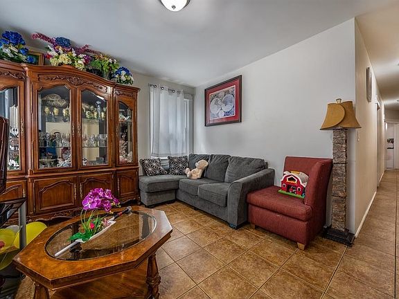 3rd image of 14 Burdette Pl #1