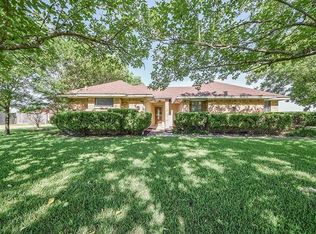 129 Mabry Ln, Red Oak, TX 75154