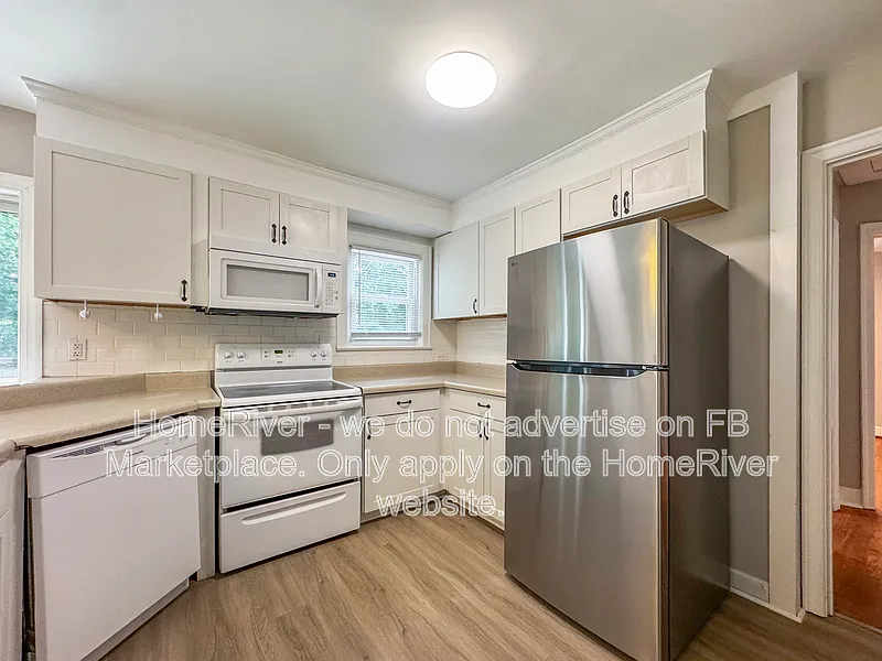 3 bed, 2.0 bath, 1800 sqft, $1,600 — Photo 4