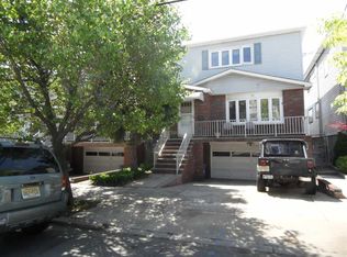 6 Oak St, Bayonne, NJ 07002