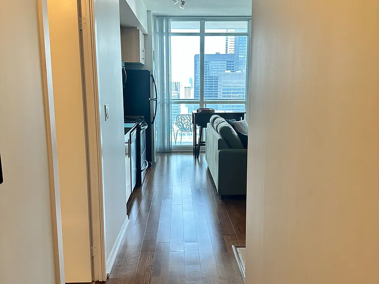 65 Bremner Blvd #4706 — Photo 9