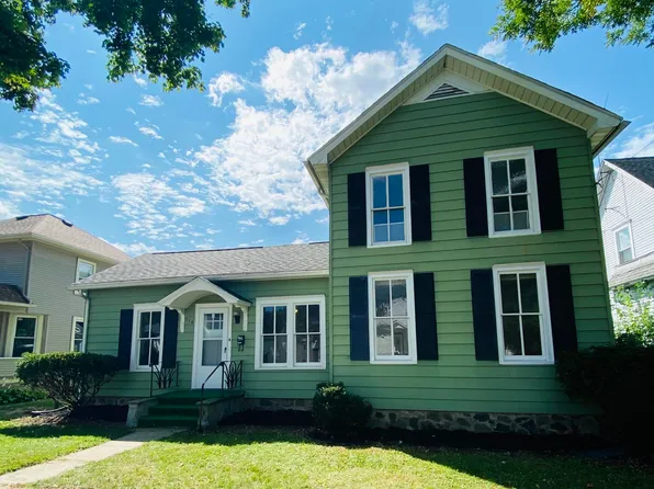 114 E Walnut St, Albion, MI 49224