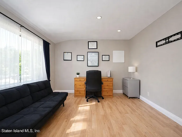 10 Pratt Ct — Photo 11
