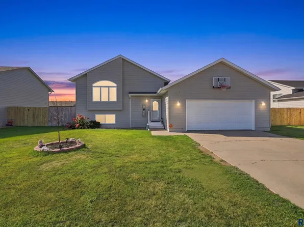 7105 W 65th St, Sioux Falls, SD 57106