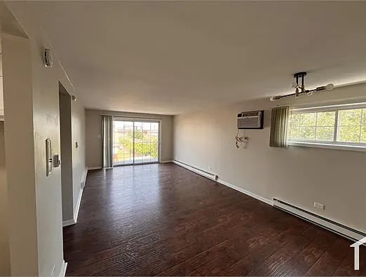 1 bed, $1,400 — Photo 2