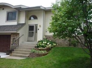 4311 Clemson Cir #B, Eagan, MN 55122