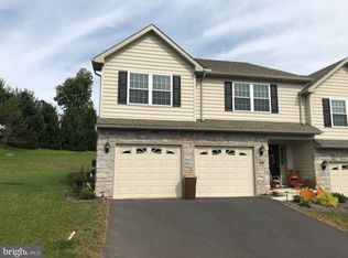 9 Southwoods Dr, Elizabethtown, PA 17022