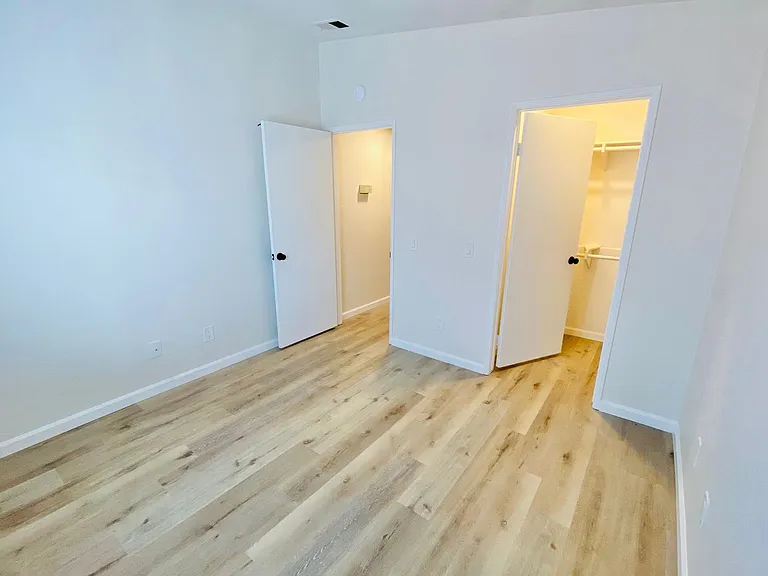 3932 Hamilton St #7 — Photo 8