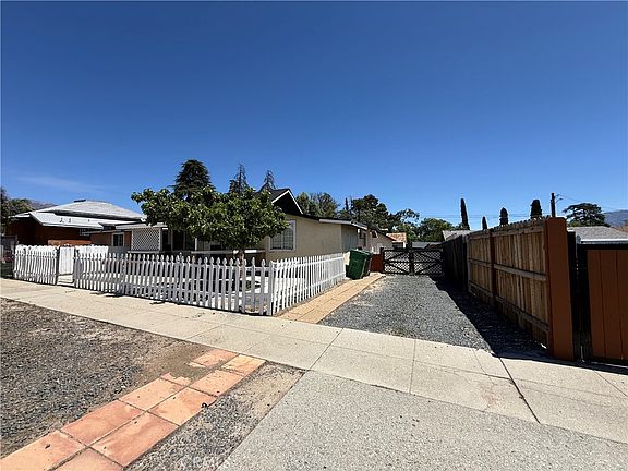 3rd image of 162 N 3rd St