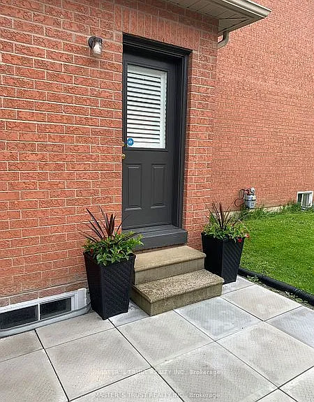 657 Chaleur Pl — Photo 2