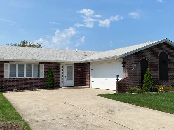 9814 Lincoln Ct, Crown Point, IN 46307