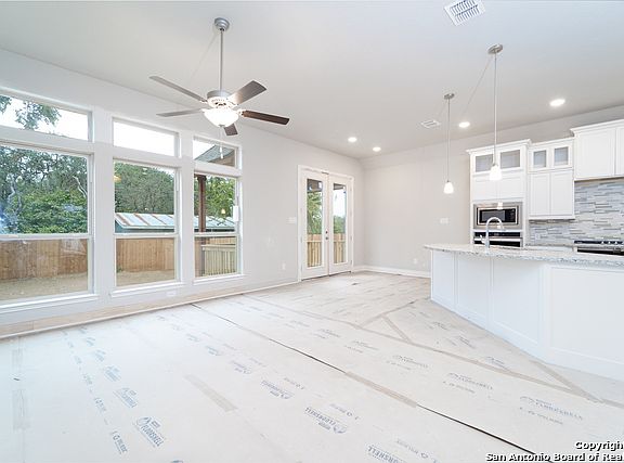 5th image of 8635 Glass Gem Dr