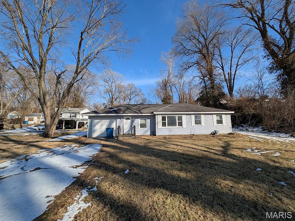 1st image of 929 Caseyville Rd