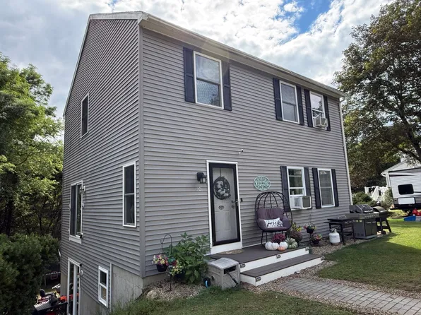 20 Memorial St, Baldwinville, MA 01436