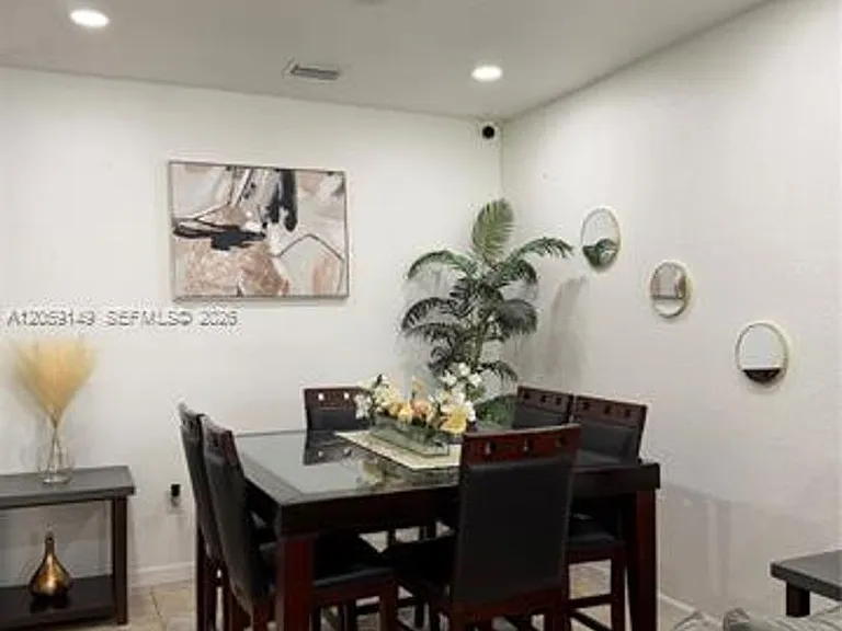 11302 NW 88th Ter #Townhouse 11302 — Photo 17