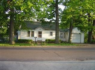 9814 Trescott Ave, Saint Louis, MO 63114