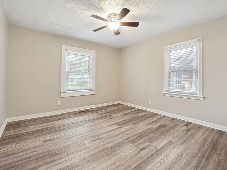 1435 Lanvale Dr SW — Photo 16