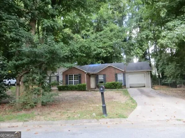 2033 Pine Cone Dr SW, Atlanta, GA 30331