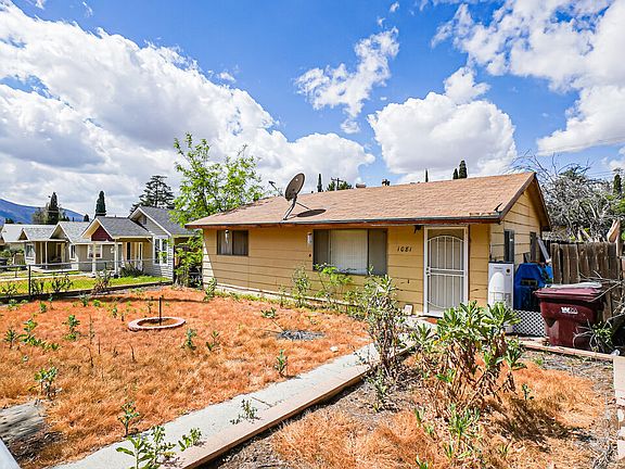 3rd image of 1081 N San Gorgonio Ave