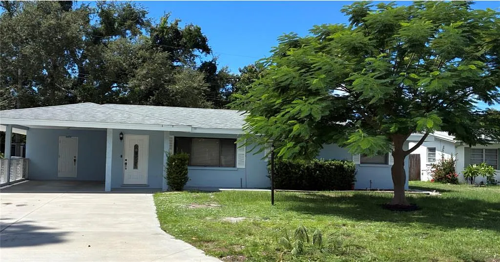 3 bed, 2.0 bath, 1144 sqft, $2,200 — Photo 1