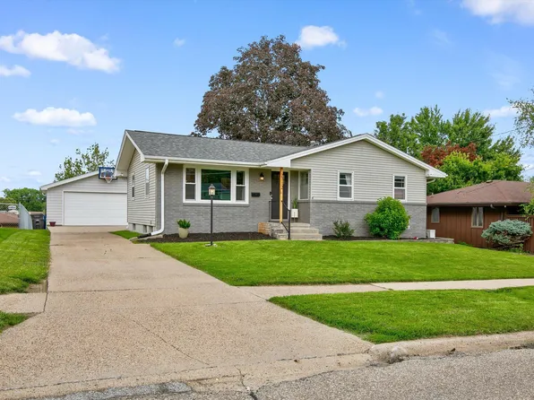 2712 Richmond Ave, Des Moines, IA 50317