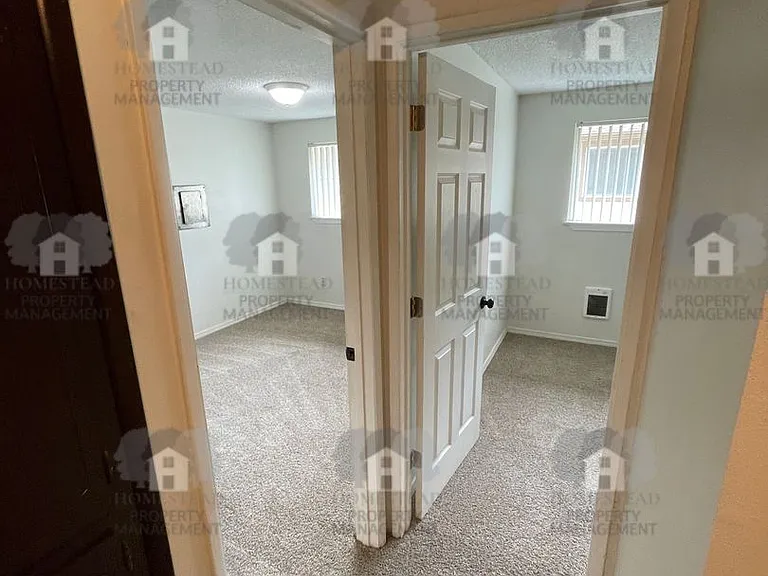 280-286 Evergreen St #291-307 — Photo 11