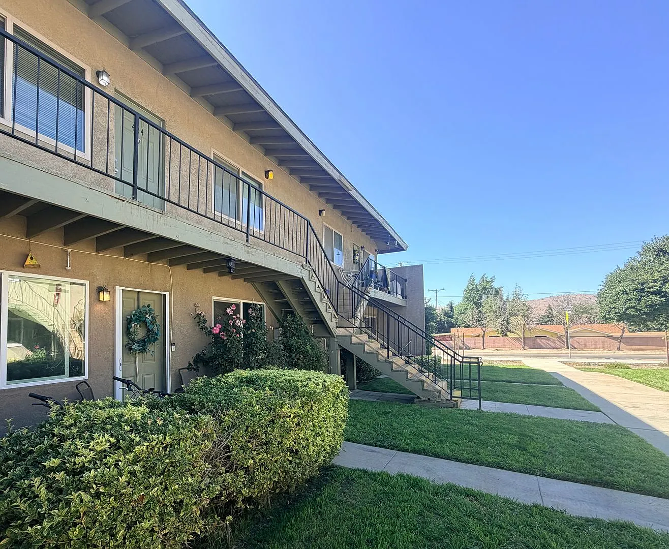 410 - 436 CA-202 — Photo 1
