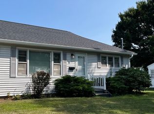 5 Iroquois Ave #5, Essex Junction, VT 05452