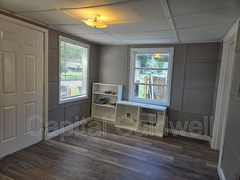 8415 Seminole Ave #B — Photo 18