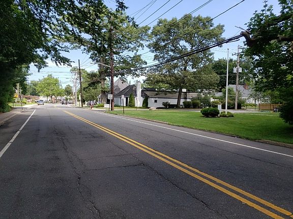 5th image of 769 Glen Cove Ave