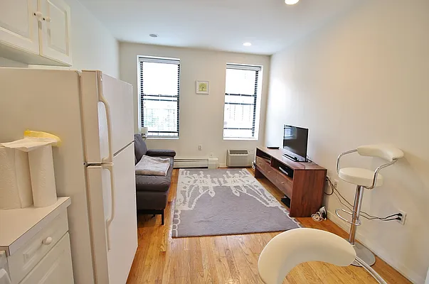 Rented by Julianna Realty Corp | media 19