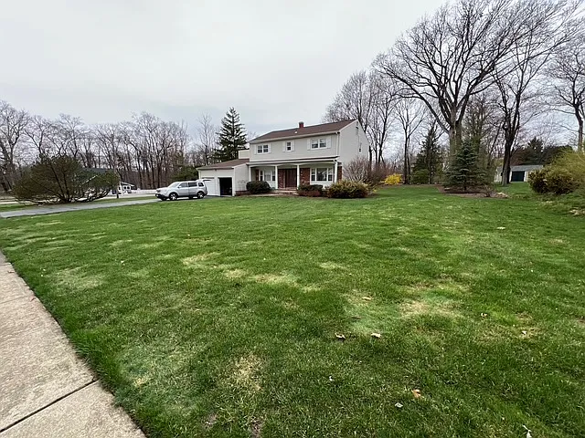 4 bed, 2.5 bath, 2309 sqft, $4,500 — Photo 3