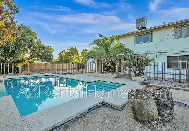 966 E La Jolla Dr — Photo 35
