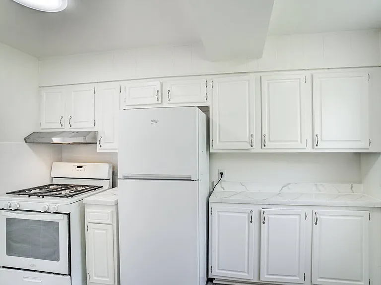 13117 Wilton Ave — Photo 24