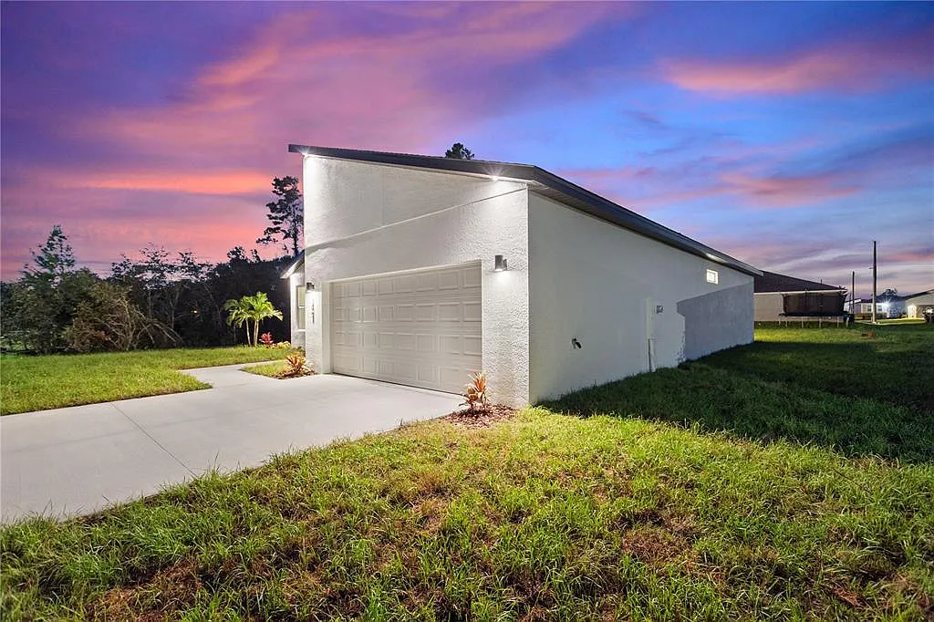 4 bed, 2.0 bath, 1670 sqft, $2,150 — Photo 4