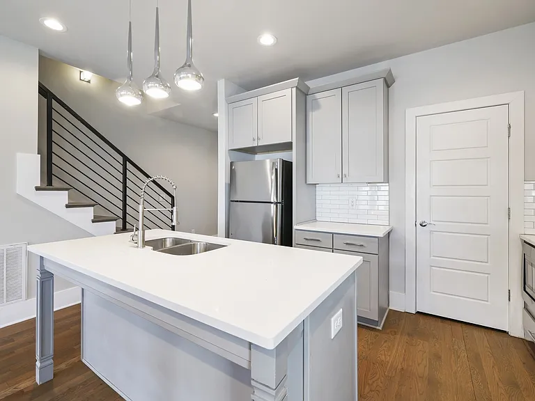 523B Weakley Ave — Photo 4