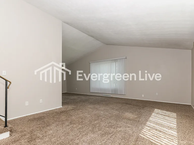320 Blairwood Dr — Photo 3