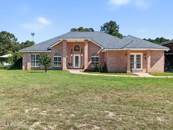 88 Virgil Lewis Rd W, Carriere, MS 39426