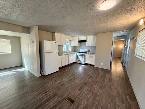 4th image of 490 S Turley Ave #1