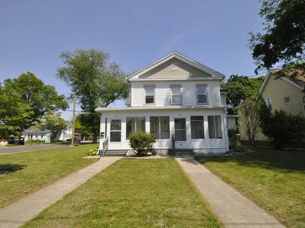 12 Park St #12, Plainville, CT 06062